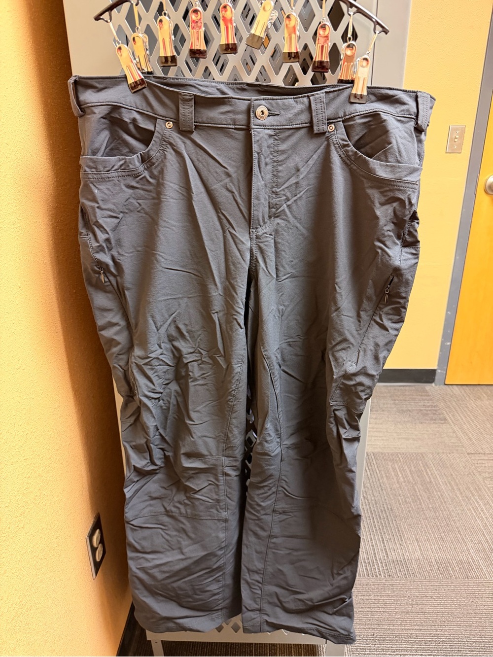 Duluth Pants 18x29